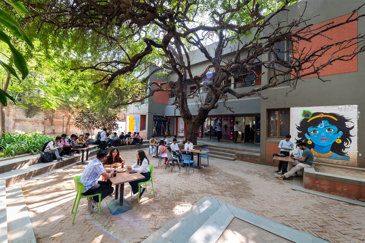 Campus vibes 3